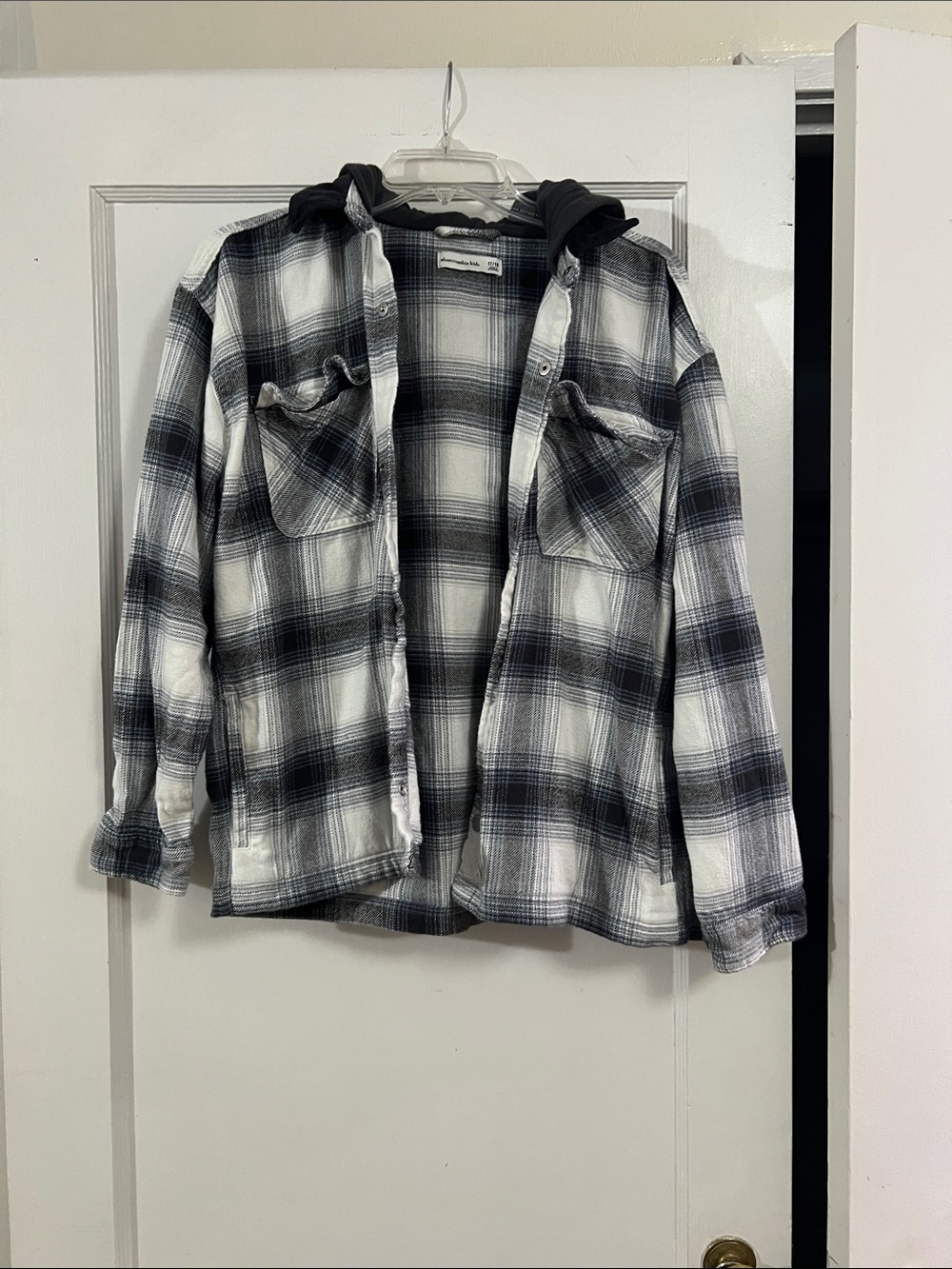 abercrombie kids Black and White Plaid Hooded Shirt Jacket